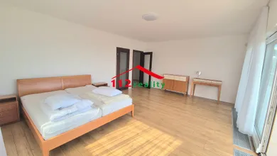 Na prenájom 4-izbový byt, 165 m², Bratislava-Nové Mesto, Strážna