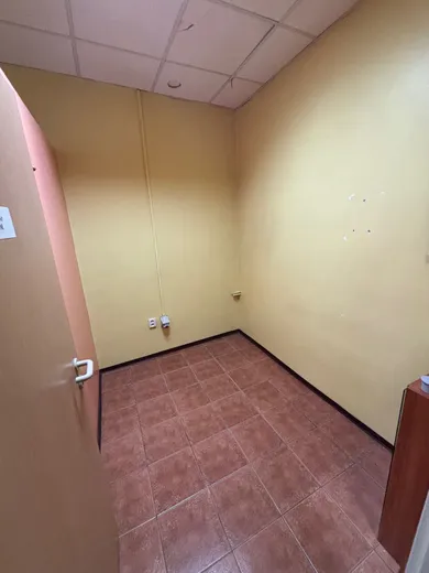 Na prenájom komerčné, 95 m², Bratislava-Staré Mesto, Obchodná