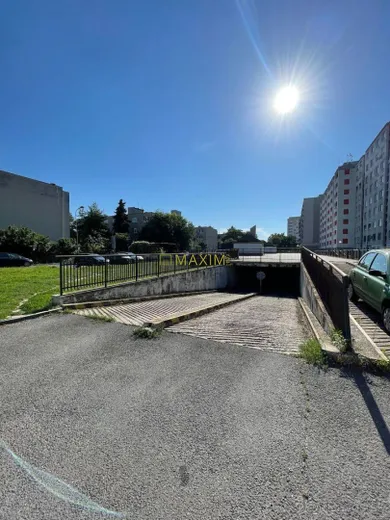 Obiekty na sprzedaż, Bratislava-Ružinov · €44 000