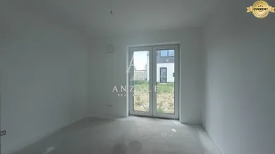 Na predaj 3-izbový dom, 70 m², Chorvátsky Grob, Vajnorská