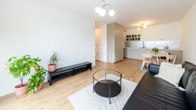 Na prenájom 2-izbový byt, 51 m², Bratislava-Záhorská Bystrica