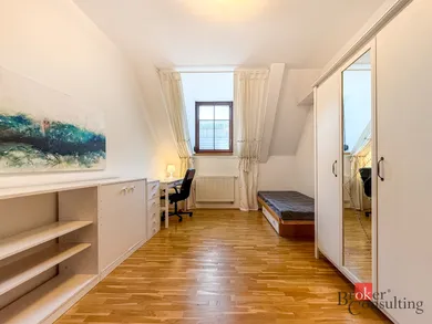 Na prenájom 4-izbový byt, 145 m², Bratislava-Staré Mesto, Timravina