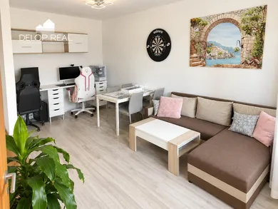 Na predaj 4-izbový byt, 81 m², Bratislava-Dúbravka, Gallayova