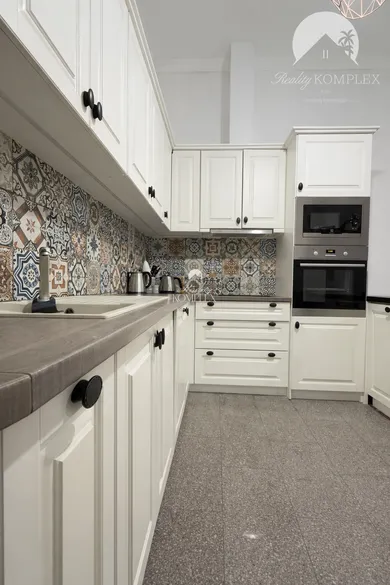 Na predaj 3-izbový byt, 114 m², Komárno, Pohraničná