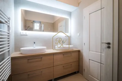 Na predaj 3-izbový byt, 83 m², Nitra, Štúrova