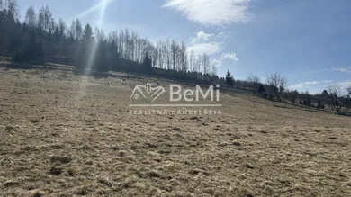 Działki na sprzedaż, Hriňová · €243 540
