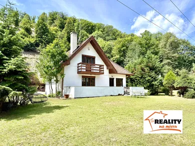 Дома на продажу, 5-комнатные, Pezinok · €250 000