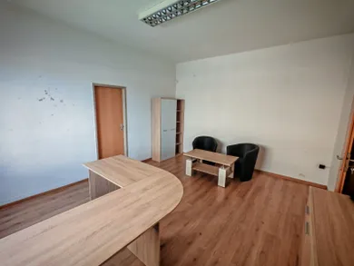 Na prenájom komerčné v Trnava · €516 · Čiastočná rekonštrukcia