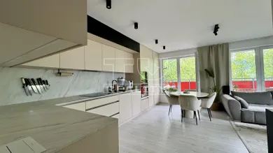 Na predaj 4-izbový byt, 94 m², Martin