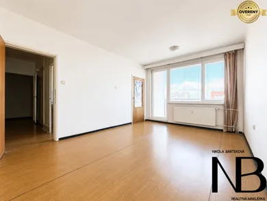 Na predaj 2-izbový byt, 54 m², Trenčín, Saratovská