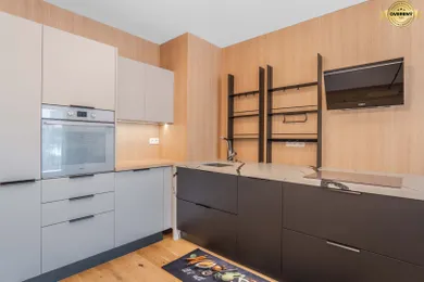 Na predaj 2-izbový byt, 54 m², Bratislava-Ružinov, Košická