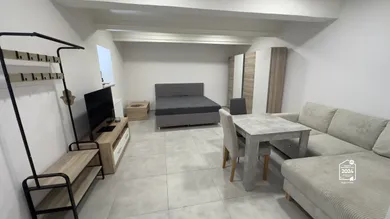 Mieszkania na wynajem, 1-pokojowe, Košice-Juh · €660
