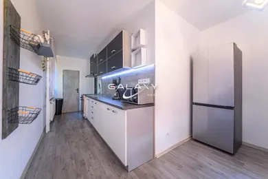 Na predaj 3-izbový byt, 73 m², Fiľakovo, Školská