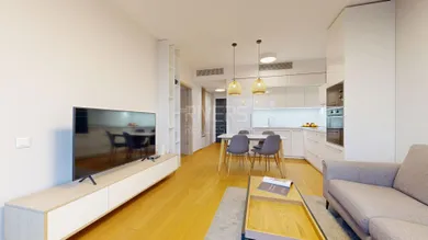 Na predaj 2-izbový byt, 46 m², Bratislava-Staré Mesto, Čulenova