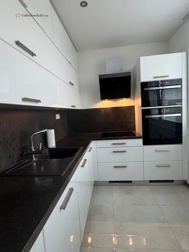 Квартири в оренду, 2-кімнатні, Nitra · €710