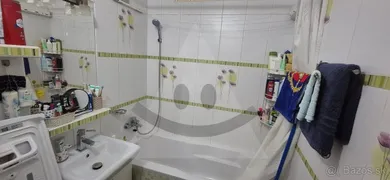 Na predaj 2-izbový byt, 67 m², Komárno, Bisk.Királya