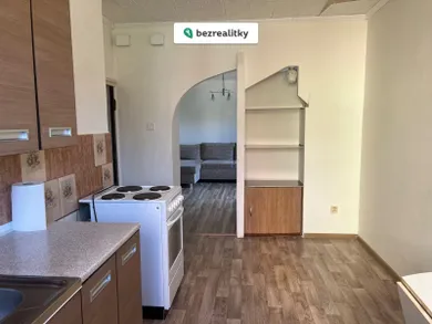 Byty na predaj 2-izbový, Handlová · €60 000