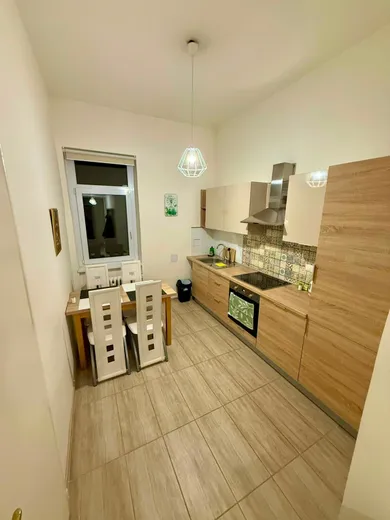 Na predaj 2-izbový byt, 44 m², Bratislava-Staré Mesto, Obchodná