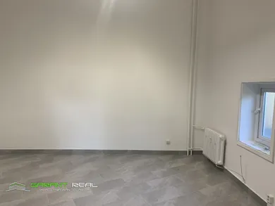 Na prenájom komerčné, 24 m², Prešov, Pavlovičovo námestie