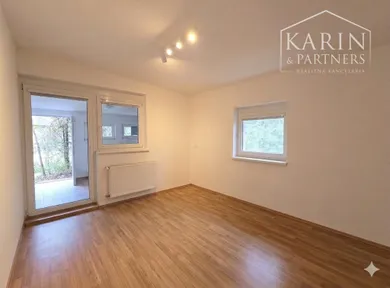 Mieszkania na wynajem, 1-pokojowe, Bratislava-Záhorská Bystrica · €650