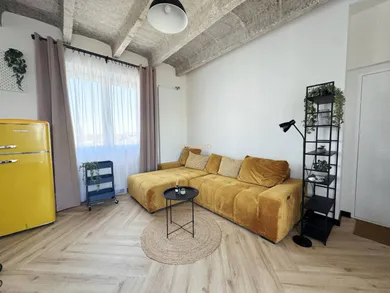 Na prenájom byt v Bratislava-Staré Mesto · €1 000 · Dokončené