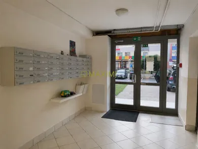 Na prenájom 3-izbový byt, 78 m², Bratislava-Nové Mesto, Nobelova