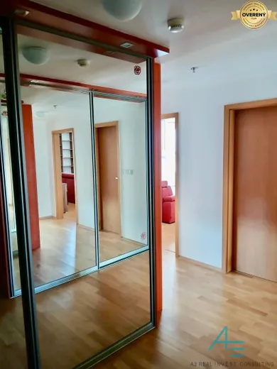 Na prenájom 2-izbový byt, 93 m², Bratislava-Petržalka, Kopčianska