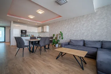 Mieszkania na wynajem, 4-pokojowe, Bratislava-Staré Mesto · €3500