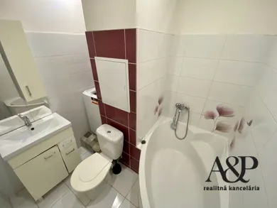 Na predaj 1-izbový byt, 31 m², Senica, Agátová