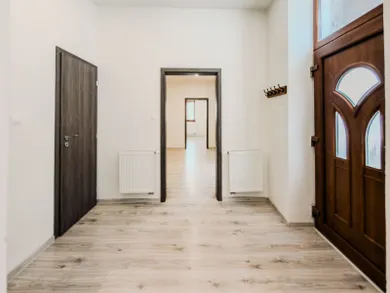 Na prenájom 3-izbový byt, 85 m², Rimavská Sobota, B. Bartóka
