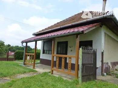 Na predaj 2-izbový dom, 49 m², Dedinka
