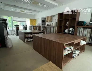 Lokale komercyjne na wynajem, Bratislava-Staré Mesto · €3000