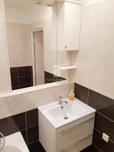 Na prenájom 3-izbový byt, 64 m², Bratislava-Karlova Ves, Púpavova