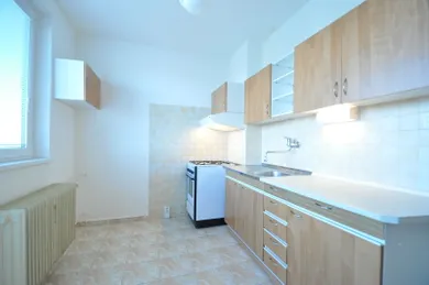 Na predaj 1-izbový byt, 40 m², Poprad, Tajovského