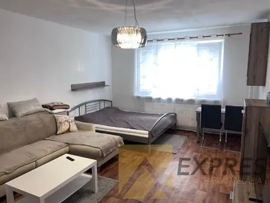 Na prenájom 1-izbový byt, 37 m², Handlová, Mostná