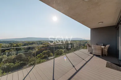 Na predaj 5-izbový byt, 80 m², Bratislava-Karlova Ves