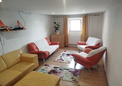 Na predaj 5-izbový byt, 511 m², Senica, Bahenská