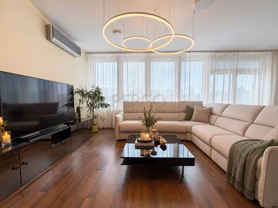Na predaj 4-izbový byt, 181 m², Bratislava-Ružinov, Trenčianska