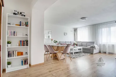 Na prenájom 2-izbový byt, 60 m², Nové Zámky