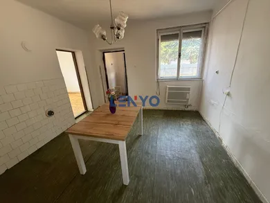 Na predaj 4-izbový dom, 74 m², Trnovec nad Váhom, Školská