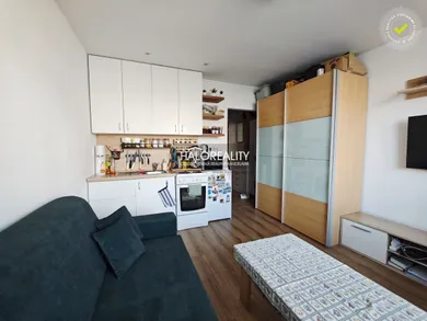 Byty na prenájom 1-izbový, Prievidza · €380
