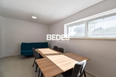 Na prenájom komerčné, 18 m², Prievidza, Andreja Sládkoviča