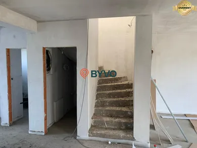 Na predaj 5-izbový dom, 240 m², Stupava