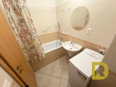 Na prenájom 1-izbový byt, 32 m², Bratislava-Karlova Ves