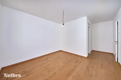 Na prenájom 4-izbový byt, 98 m², Bratislava-Staré Mesto, Žižkova