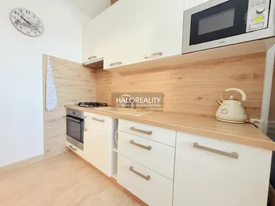 Na predaj 3-izbový byt, 61 m², Šurany, MDŽ
