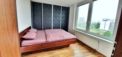Na prenájom 2-izbový byt, 56 m², Bratislava-Ružinov, Nevädzová