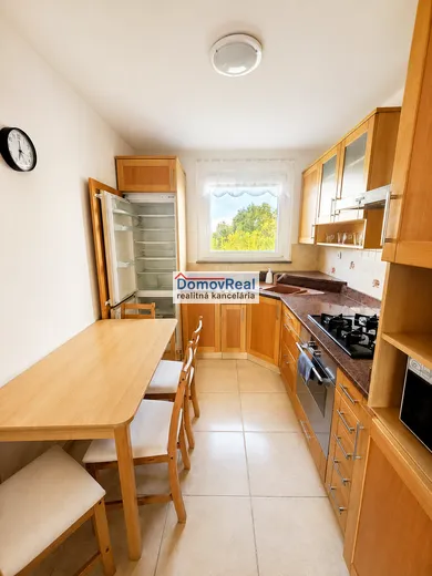 Mieszkania na wynajem, 3-pokojowe, Šamorín · €850