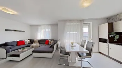 Na predaj 4-izbový byt, 98 m², Pezinok, Muškátova