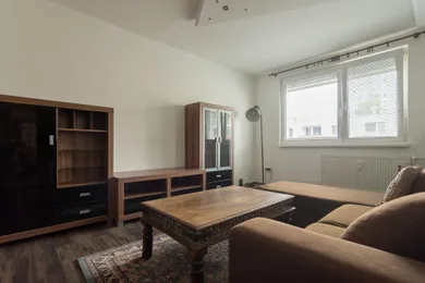 Byty na prenájom 2-izbový, Bratislava-Petržalka · €605